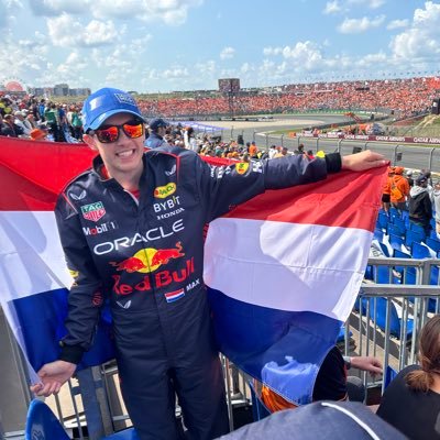 video gamer and graphic designer | @FueledUpRacing | 2025B RevLimit Workshop Arca Series Champion 🏆