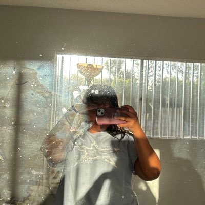 potateinpeas's profile picture. my finsta but twitter...fintwtr?¿| she/her