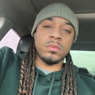 Hookah Extraordinaire, Petite Women Connoisseur. #KOBE 🐍