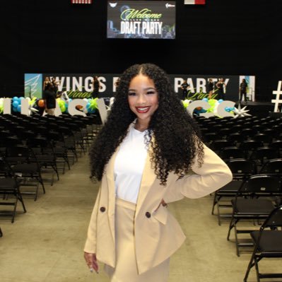 With God, all things are possible. IG: @ MikiaKeith #SaveOurPlanet🌎 SIUE WBB Alum 🏀 #BLACKLIVESMATTER
