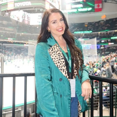 mollie_mayfield's profile picture. #SMU & #TAMU | Dallas Sports Photographer, Writer and Marketing | DM to collab