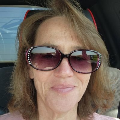 2nd grade teacher, wife of 34 years, mom of 2 humans, and 2 fur babies.
