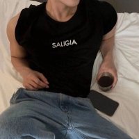 Hou_ (@houran1212) 's Twitter Profile