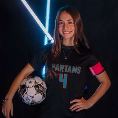 NadiaSoto2026's profile picture. 2026 ⚽️ Mid | Pebble Hills HS #4 | GPA: 3.8 | 5’2 | Club: Rush Predators | Email: nadianicolesoto123@gmail.com #Prep1Athlete