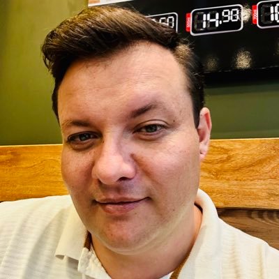 gumartinelli8's profile picture. 