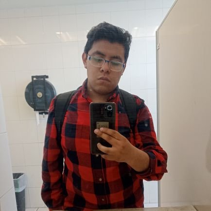 zequicastle17's profile picture. 