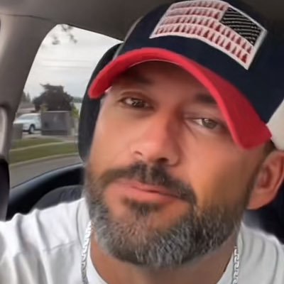 ChrisRo737169's profile picture. 