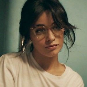Só mais um amante da escrita, música e fanfiqueiro.
FIFTH HARMONY IS BACK.