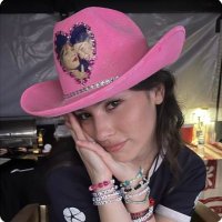 chloe 🏆 (@lightsupchloe) 's Twitter Profile