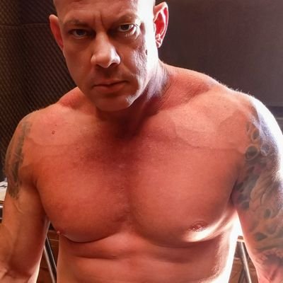 📍RJ 🇧🇷
🏋️♂️Bem-estar como estilo de vida
👨💼Empreendedor
🤳🏼 Vídeo call... DM me.
