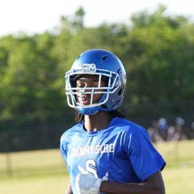 Class of 2026 | WR | 6’0” 151 lbs | Hudl below | DM for inquiries 4th quarter monster | WR1 mentality | Disciplined Chasing my dreams with cleats on | 20 - ACT