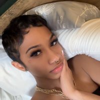 elle. (@_elleroc) 's Twitter Profile