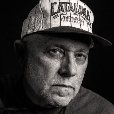 danstiel's profile picture. Photographs fast shiny things, sticks & bricks, interesting people, random stuff. Drones over 🦈 sharks and rocks. Teach drones & photography. Likes the beach.