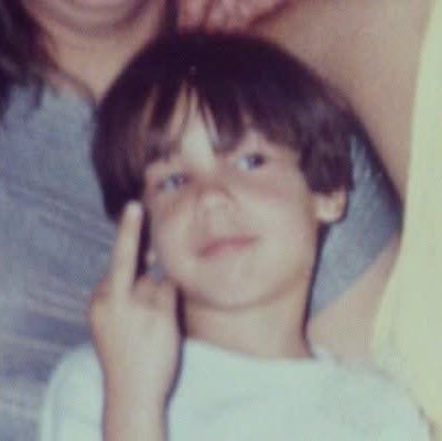 Apenas uso o X pra falar de Vasco e criticar a extrema direita.