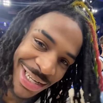 Torcedor do Memphis Grizziles e maior hater de Marcus Smart.
Falo sobre futebol também