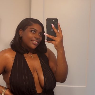 desionyxx_'s profile picture. Licensed Nail Tech 💅🏾 | Boymom 👦🏾🐶💙