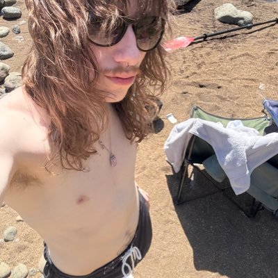 20 years old, collaborations,Taking custom videos n more 🌶️ Lead Booking Agent for https://t.co/4p6vb9xthI Professional Bookings - jason@coamodels.com
