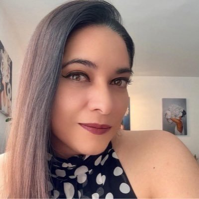 Especialista en Imagen Pública y Comunicación | Consultora para el logro de objetivos a través de la imagen | Autora de “Imagen por Objetivo” (2023).