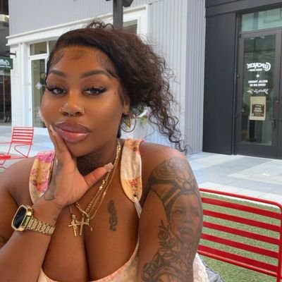 issabwlla142575's profile picture. Solo Contents Creator 💕 | Black Owned waterpark |💦 I only Dm Men that are Serious 
Hit me up on my WhatsApp https://t.co/suNxceMNKf