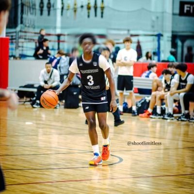 WA Supreme 16u||6’2 165lbs||Combo guard||O’Dea HS ☘️C/O 2027 ||davidonochieee@gmail.com||📲: (206) 775-2153
