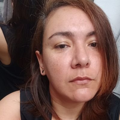 FenixFire2407's profile picture. Creo en el karma. Amo mi música, los libros y mis series. Cada decisión que tomas, se convierte en un pedazo de ti.