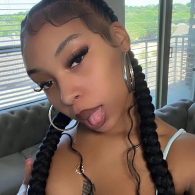 available come hit that pussy so bad always horny 💦💦💦💦