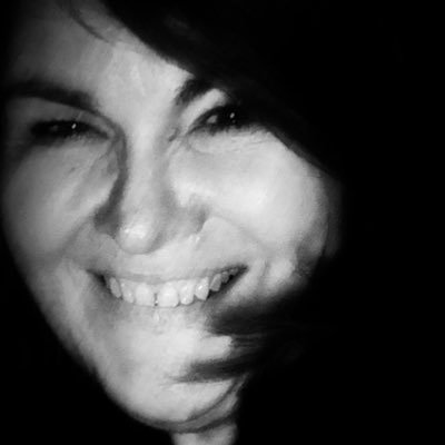 Educator, marketer, lover of family/friends, gin/fizz/wine, theatre/music & travel.