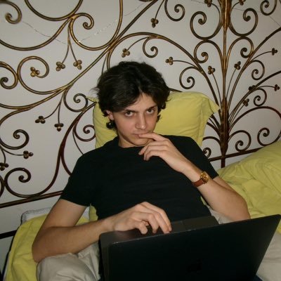 ‘03 🇮🇹 | physics undergrad | https://t.co/u3Q1gaSNbw go viral | https://t.co/h4WJmBETjk sustainable and private chatgpt