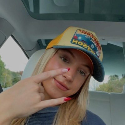 sabrina005421's profile picture. Always having fun