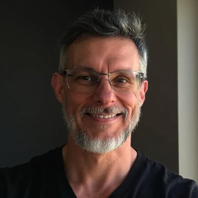 lpkyrius's profile picture. Helping founders turn ideas into reality. Strategic tech leader building Snapnia — an AI-powered platform for idea generation, validation & launch 🇧🇷🇵🇹🇺🇸