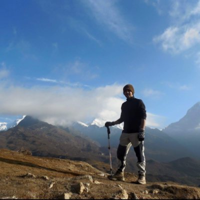 Surgeon. Traveller.
Geopolitics, Economics & Tech enthusiast.