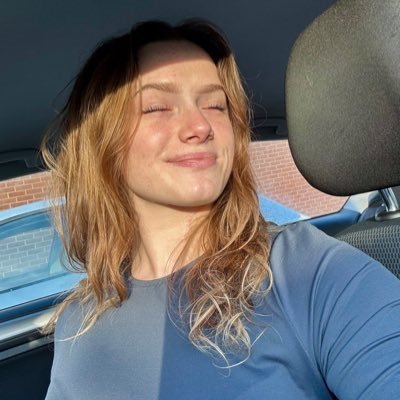 living my luxury life on your card ✨FINDOM/FEMDOM 💸 Wallet account @lucyscarlettts