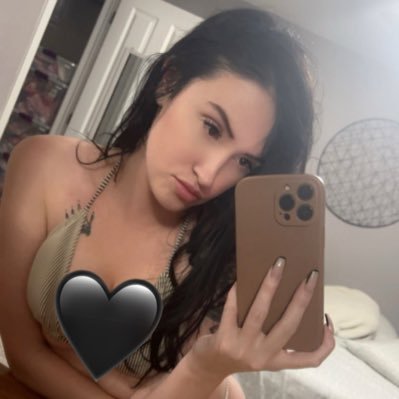 goddessxgianna's profile picture. https://t.co/gfIdsU6jMr 🖤 $giannaxthexgoddess