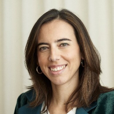 MaryCandela's profile picture. Periodista. Madrid-Roma-Atenas. Máster Diario ABC. Máster en Reputación Corporativa UNAV. La frase que más oirás en mis labios: “Candela es apellido”.
