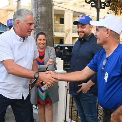 Amo  a mi Cuba, además antimperialista y antifascista