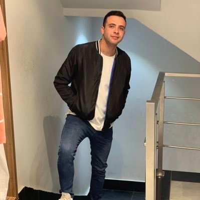 ahmedre45045081's profile picture. سلاماً على قبر احتضن امي🖤