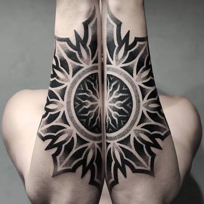 A tattoos fan page | Sharing pretty tattoos daily 🦎 | Send us yours via DM 📪
