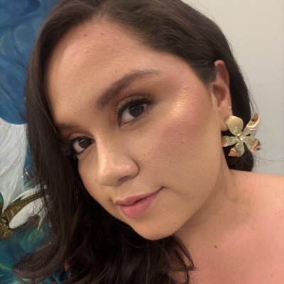 luisanaa_vb's profile picture. Mercadologa 🎓

Metamorfosis 🐛🦋

                       📍El Salvador 🇸🇻