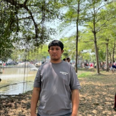 peerapon40192's profile picture. 