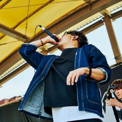 三味線ロックバンドROA @ROAjapan の真ん中あたり / RDH / お酒飲んだり / 服作ったり / ラーメン食べたり / 少年野球のコーチしたり