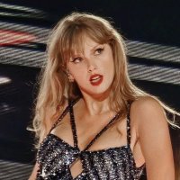 starlight (@wavesinlakes) 's Twitter Profile