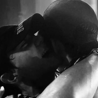 switvmin___'s profile picture. ✦teamwork makes the dream work ꒰•₊༉˚ 🤍 | too deep in bl world |₊•