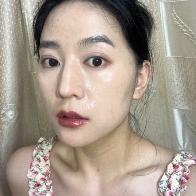 darlingtonngbor's profile picture. 不只讲课，还懂心事。偶尔动笔，句句藏情