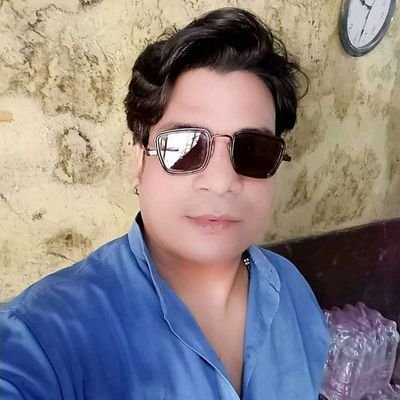 जिन्होंने आपको मझधार में छोड़ दिया ;
फिर उनका कोई हक़ नहीं बनता ये जानने का
कि आप किनारे तक पहुंचे या नहीं !!