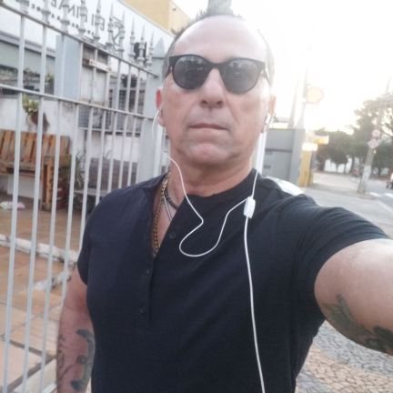 Carlosf93092731's profile picture. Homem