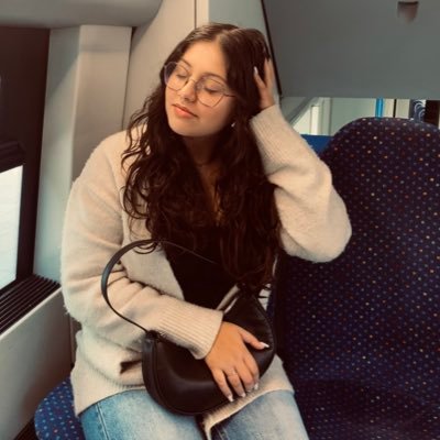 arihasopinions's profile picture. 