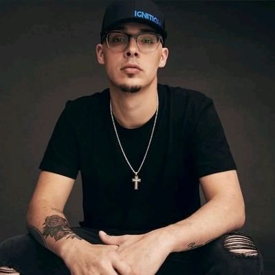 JWhite49809's profile picture. newchase🌍