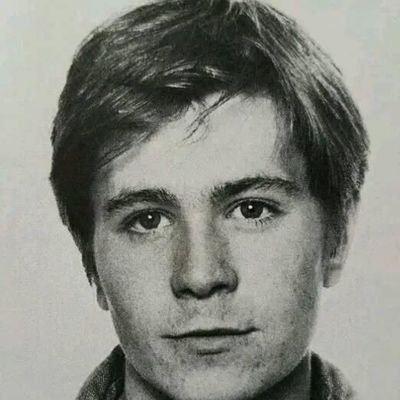 Si eres demasiado positivo, hasta lo irreal, no me sigas. Solo comento lo malo y bueno segun mi juicio personal. Es la voz de uno que clama en el desierto.