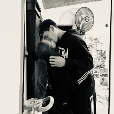 umaa_weinzettel's profile picture. 29/07💘
|| @_uma_weinzettel ||