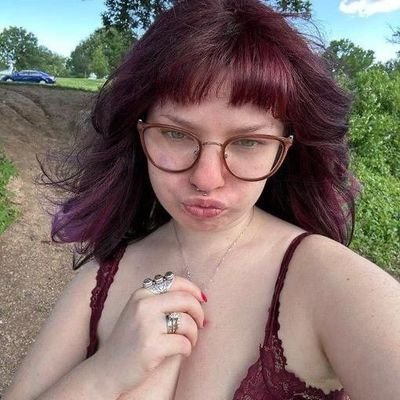 rose83245648797's profile picture. Love